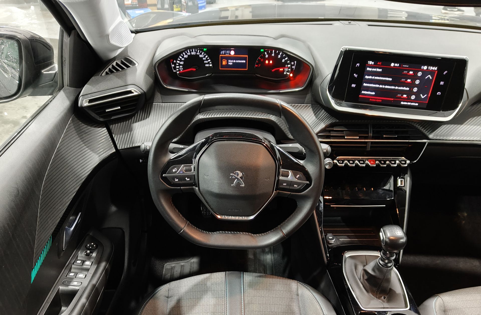 Peugeot 208 PureTech 100 Allure - foto 18