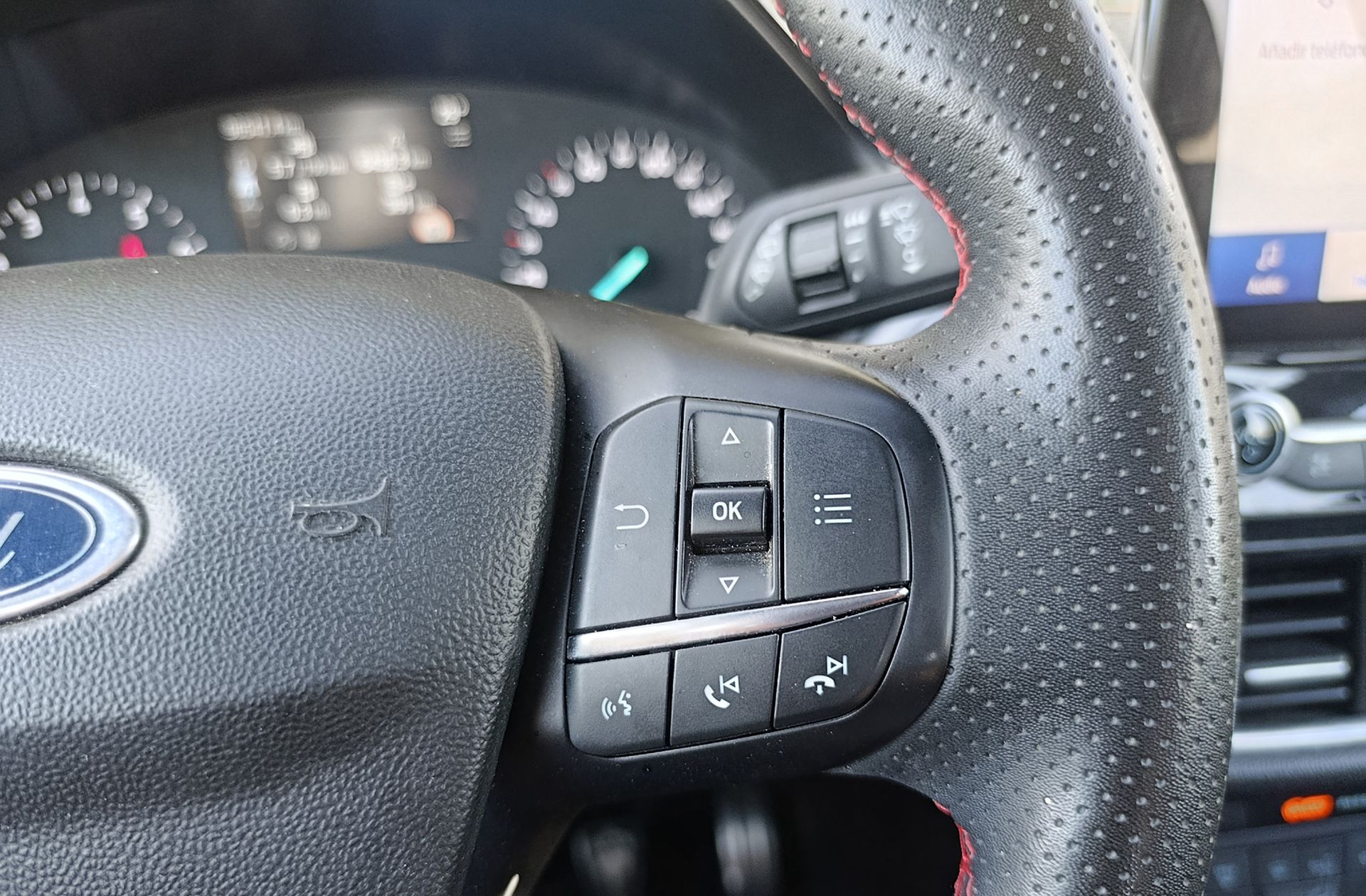 Ford Fiesta 1.0 EcoBoost MHEV ST-Line - foto 31