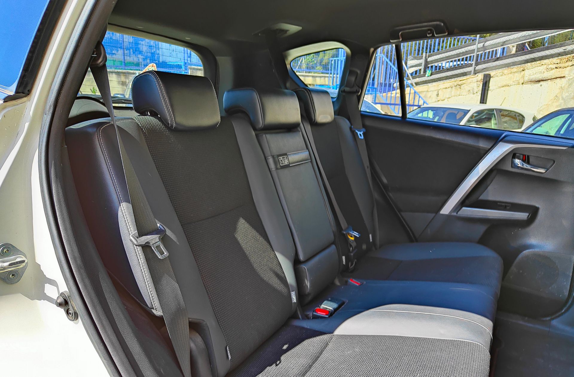 Toyota RAV4 2.5l Hybrid 4WD Feel! - foto 18