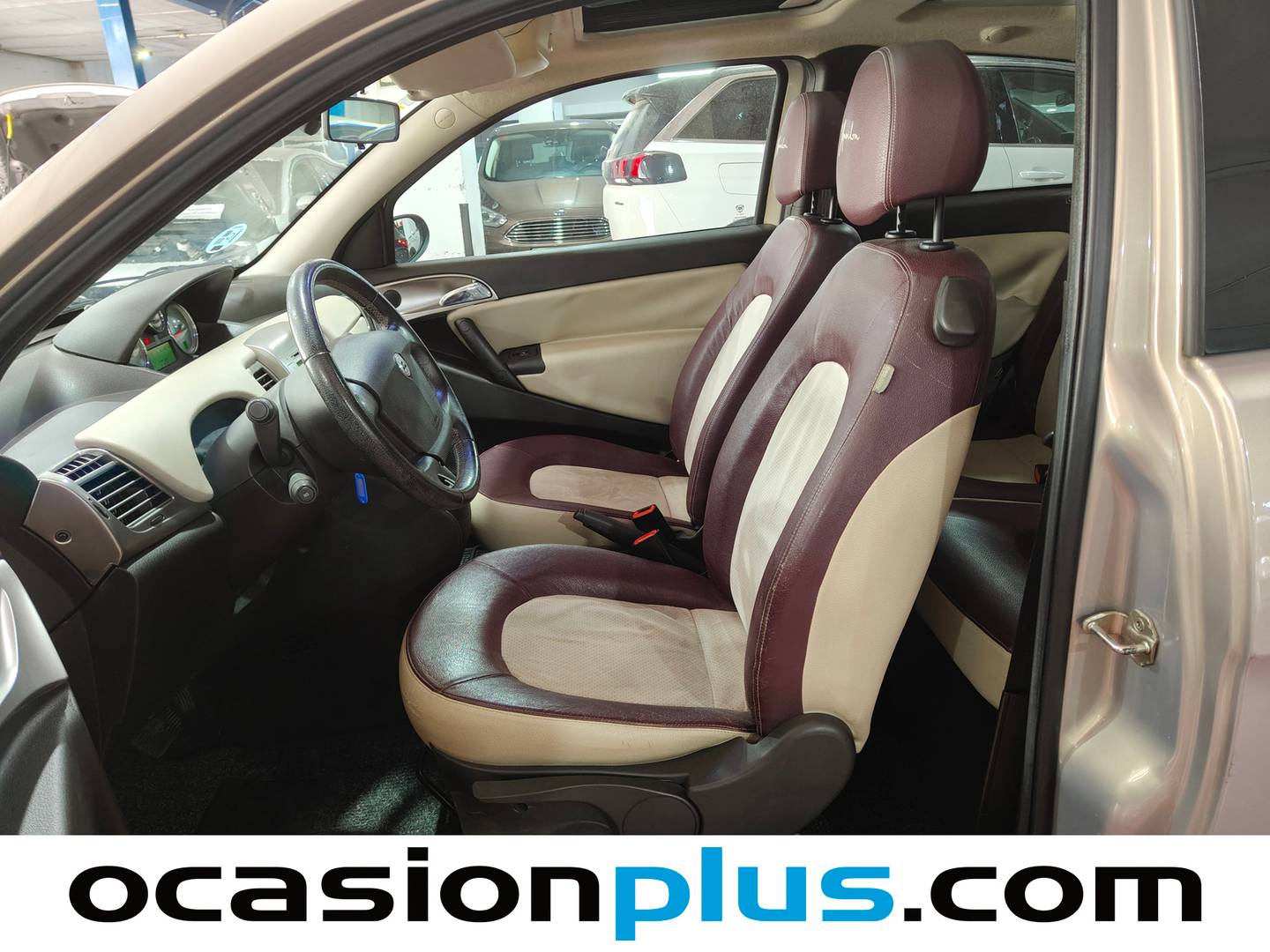 Foto asientos delanteros Lancia Ypsilon Lancia Ypsilon 1.4 16v Platino (95 CV)
