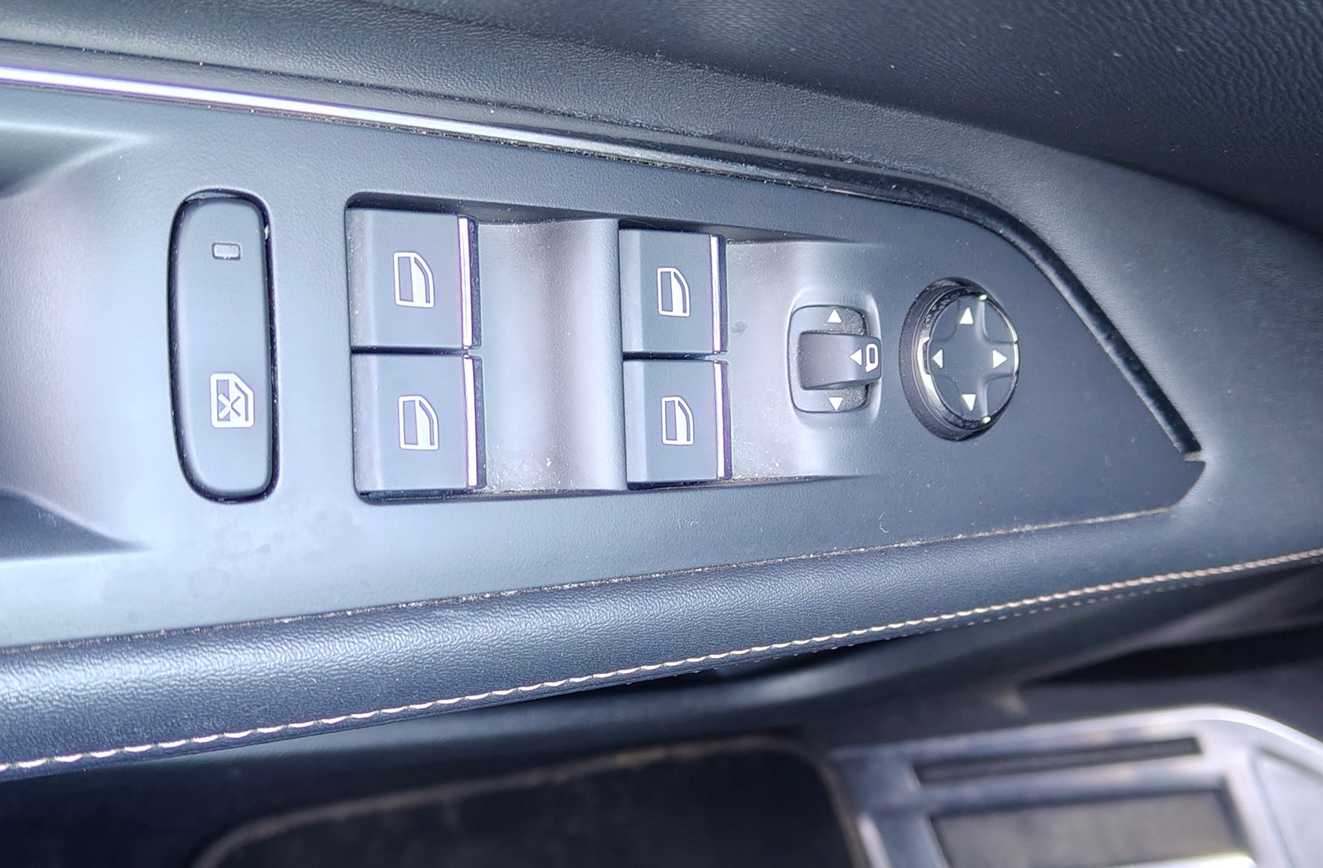 Peugeot 3008 PureTech 130 GT - foto 37