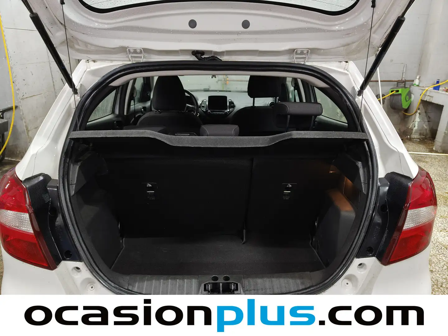Foto Ford Ka+ Ford Ka+ 1.2 Ti-VCT White Edition (85 CV)