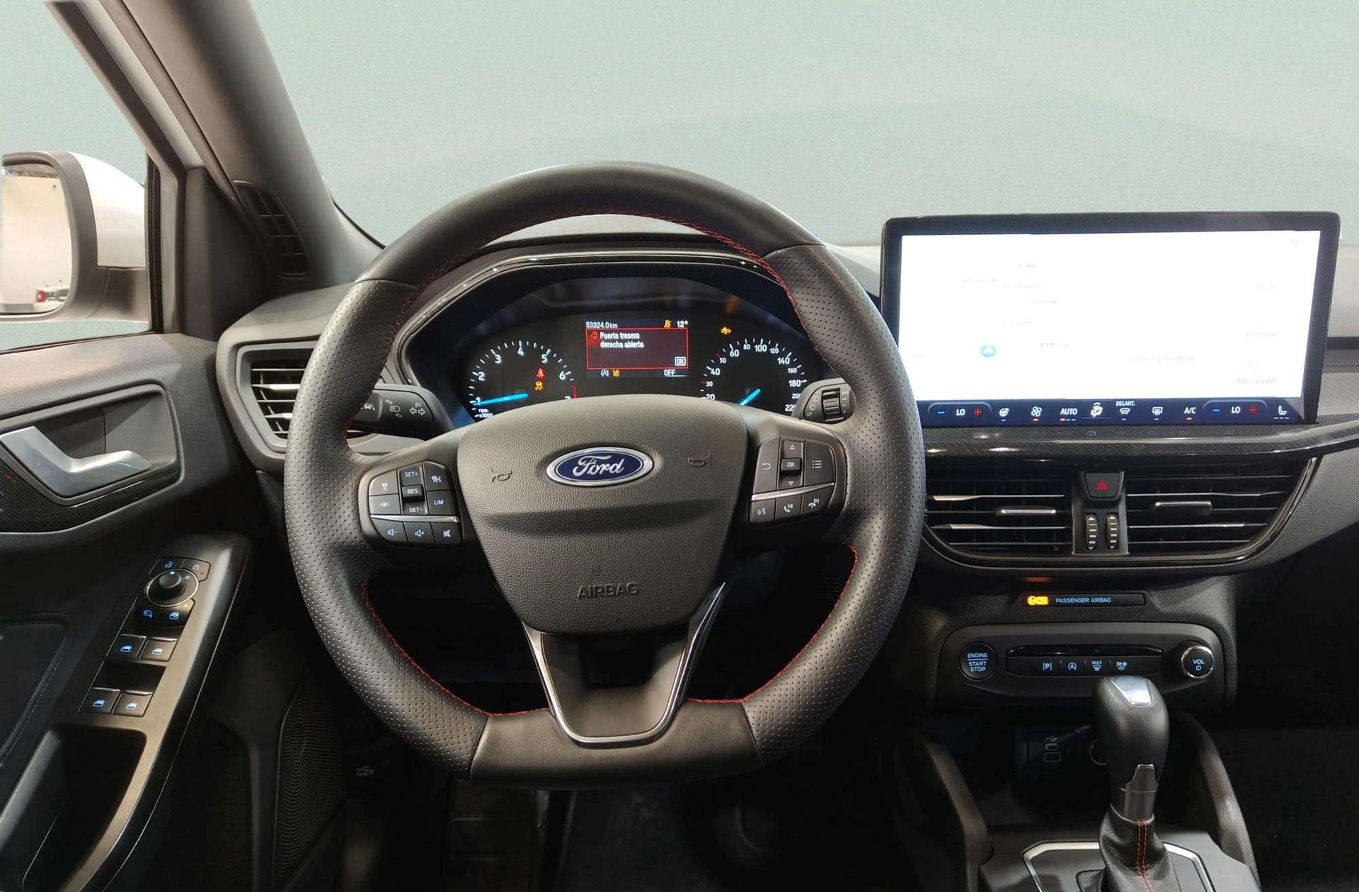 Ford Focus 1.0 EcoBoost MHEV ST-Line - foto 26