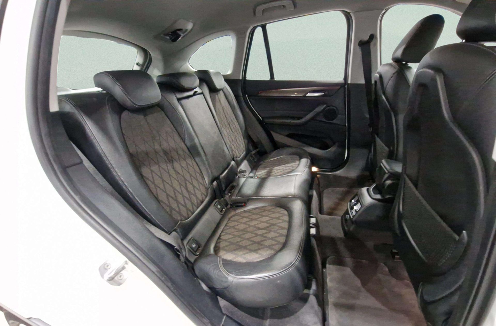 BMW X1 sDrive18d - foto 21
