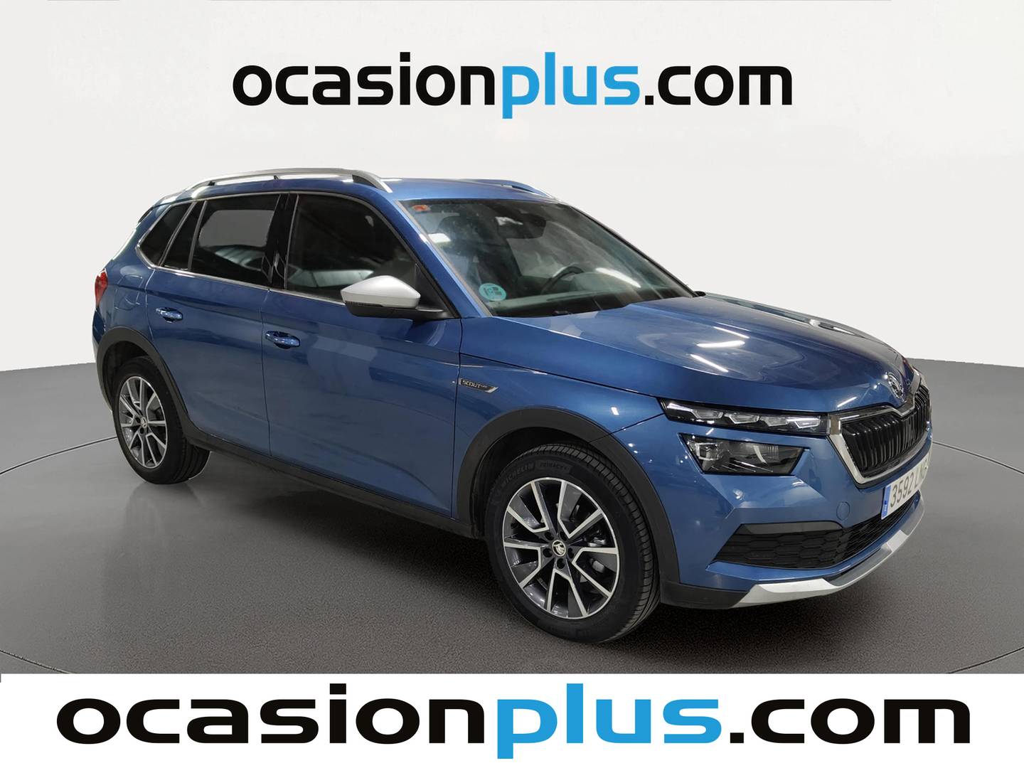 Foto delantera Skoda Kamiq Skoda Kamiq 1.0 TSI Scout DSG (110 CV) derecha