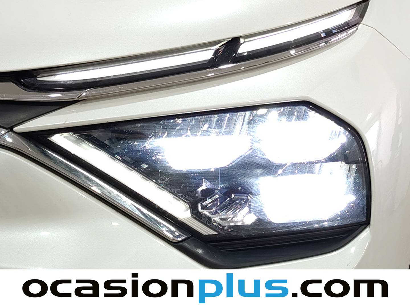 Equipamiento del Citroën C4 Citroën C4 PureTech 130 S&S Plus EAT8 (131 CV)