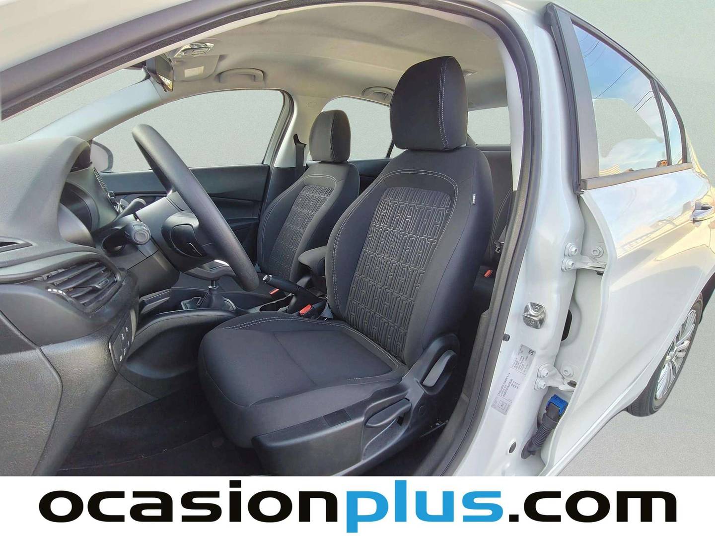 Foto asientos delanteros Fiat Tipo Fiat Tipo Sedan 1.6D (130 CV)