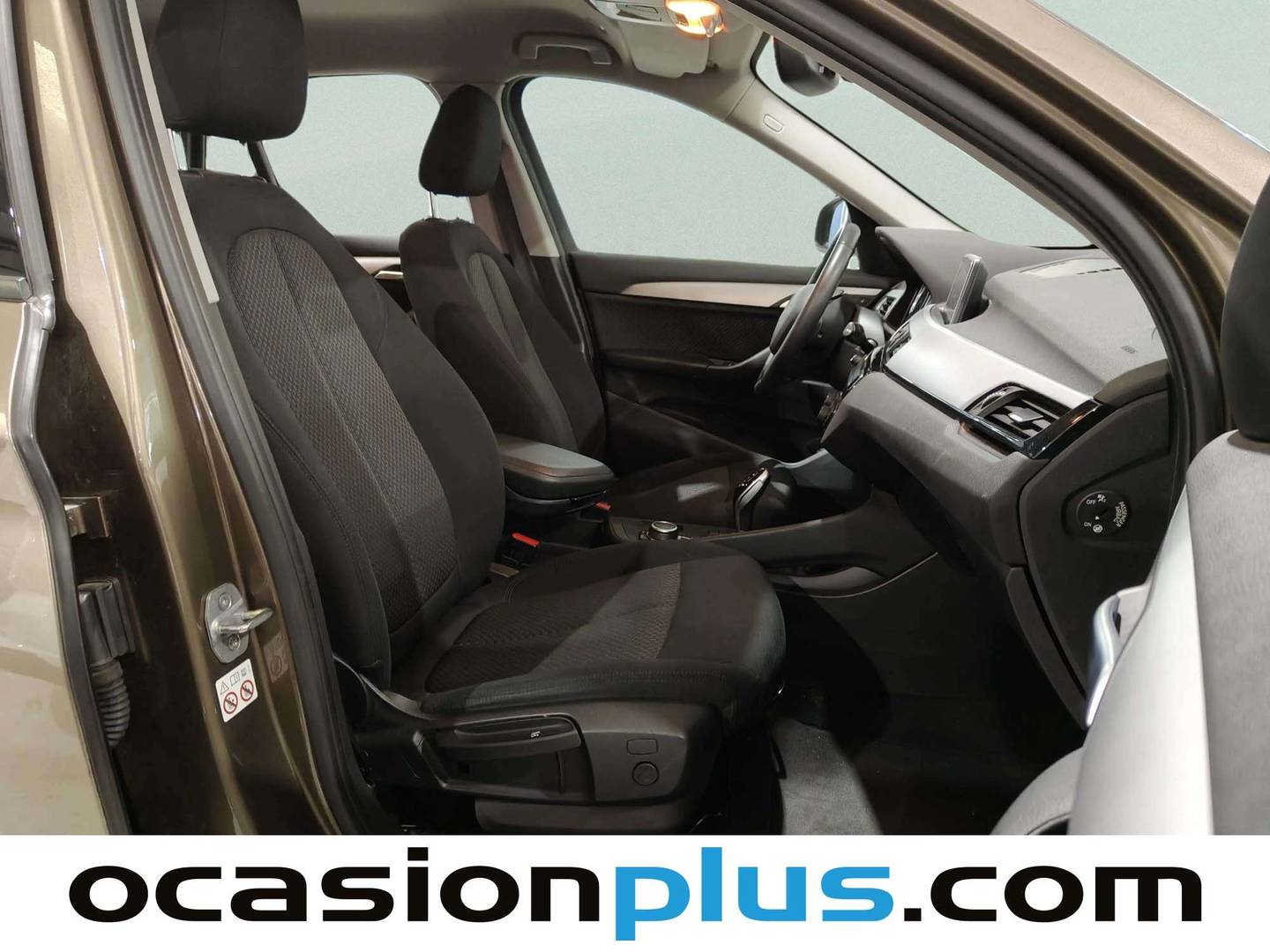 Foto BMW X1 BMW X1 sDrive18i  (140 CV)