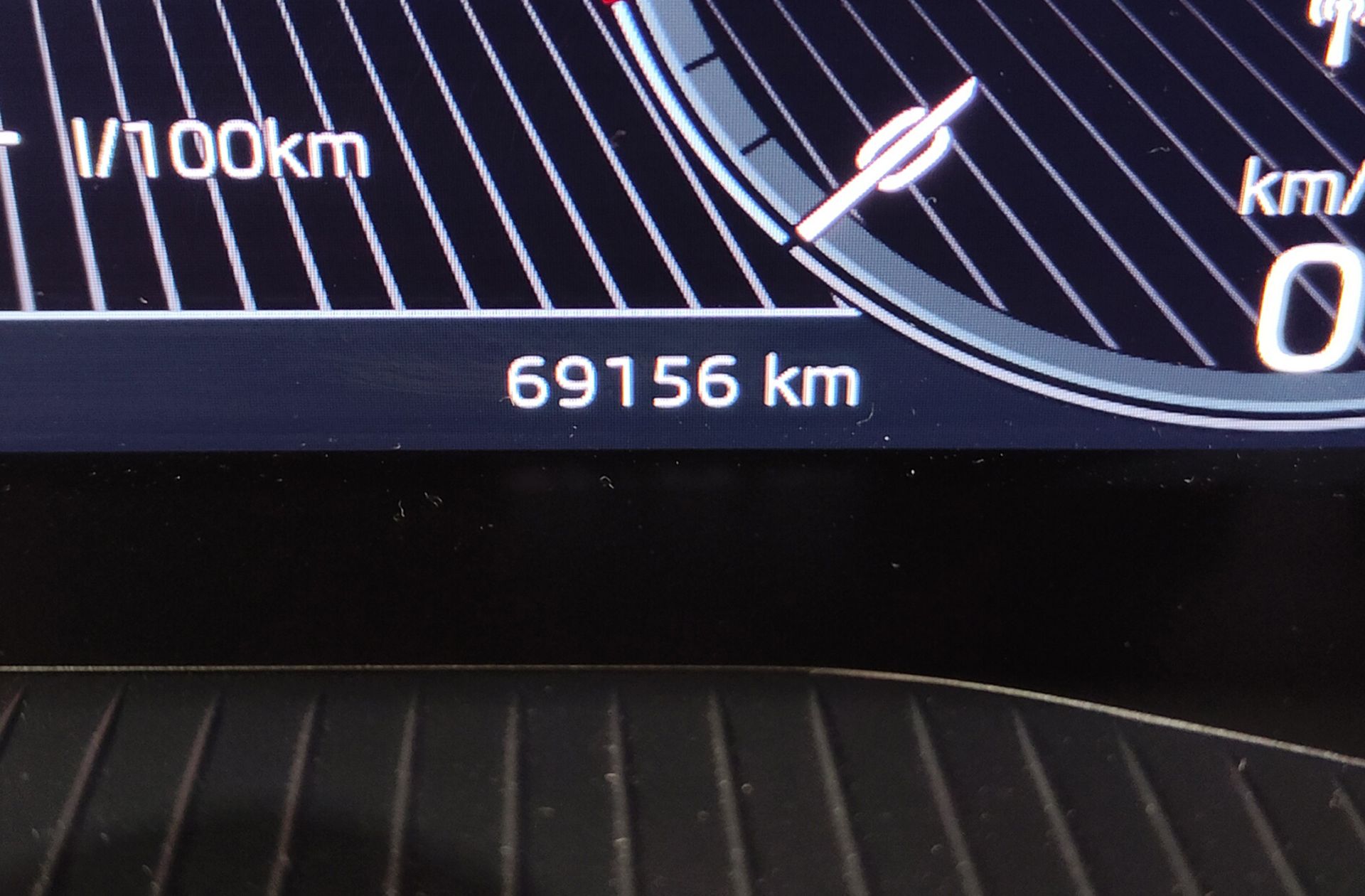 Škoda Karoq 1.5 TSI ACT Ambition DSG - foto 12