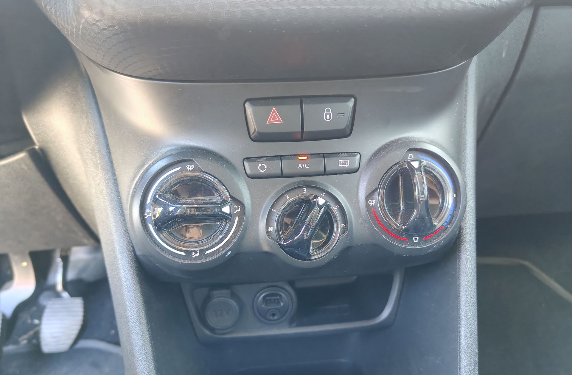 Peugeot 208 PureTech 82 Style - foto 29