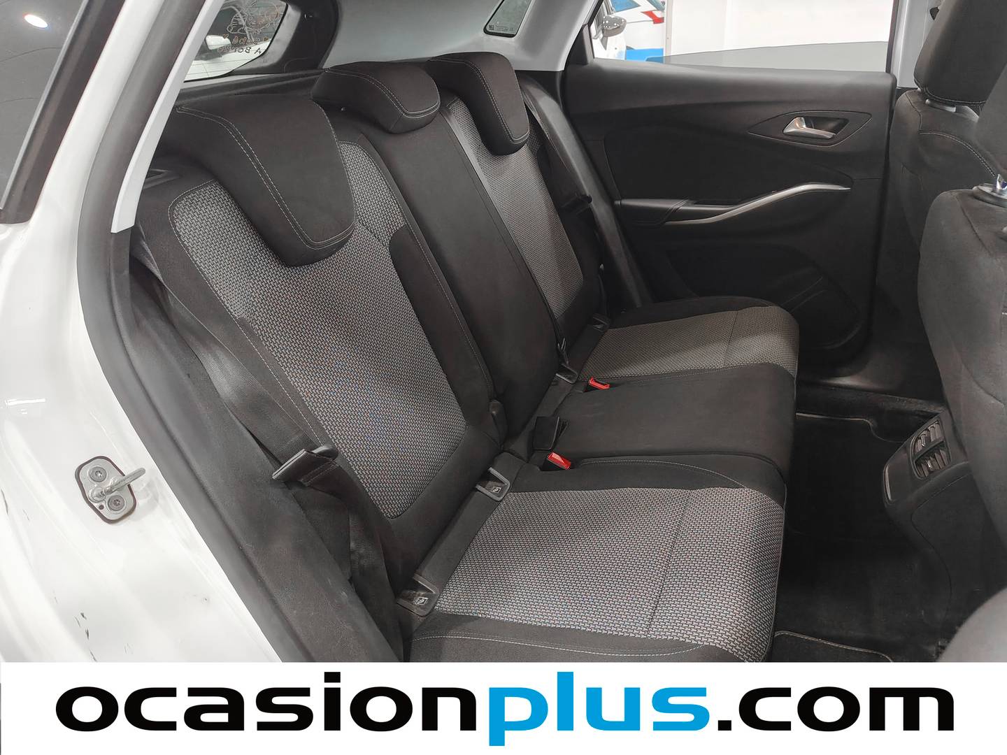 Opel Grandland X Opel Grandland X 1.2 Turbo Selective (130 CV) gasolina