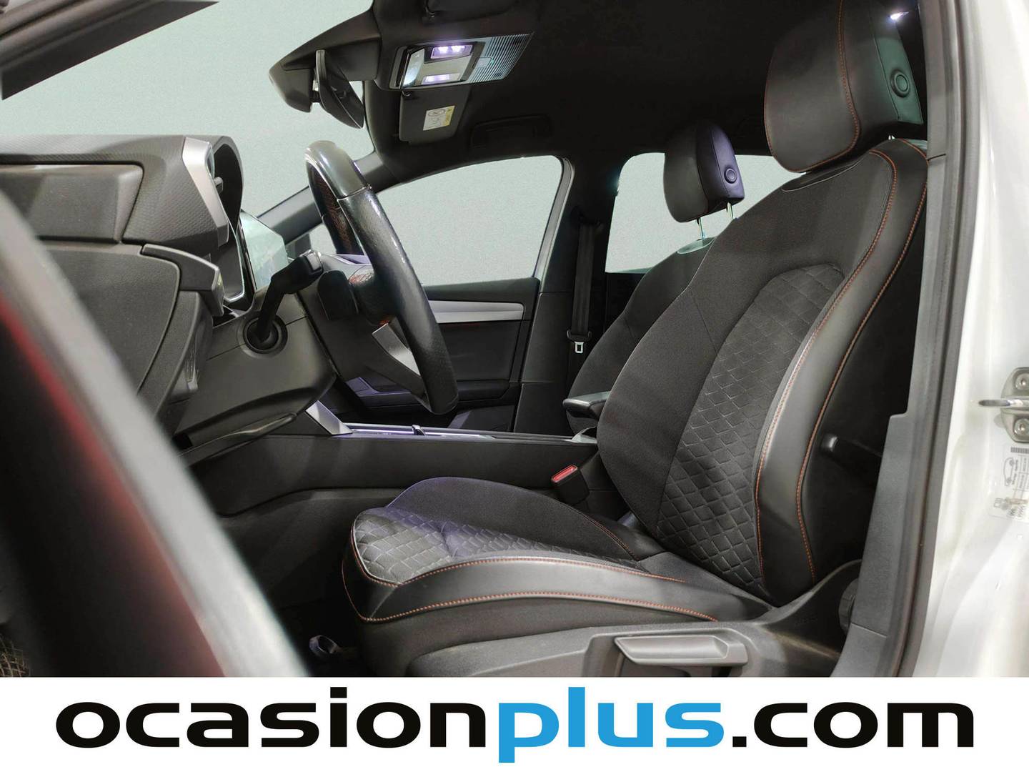 Foto asientos delanteros Seat León Seat León ST 2.0 TDI S&S FR XXL DSG (150 CV)
