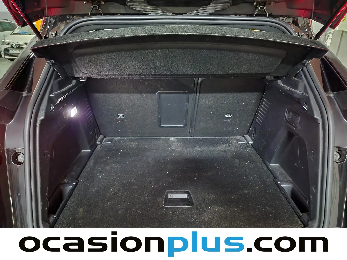 Foto Peugeot 3008 Peugeot 3008 BlueHDI 130 S&S GT Line EAT8 (130 CV)