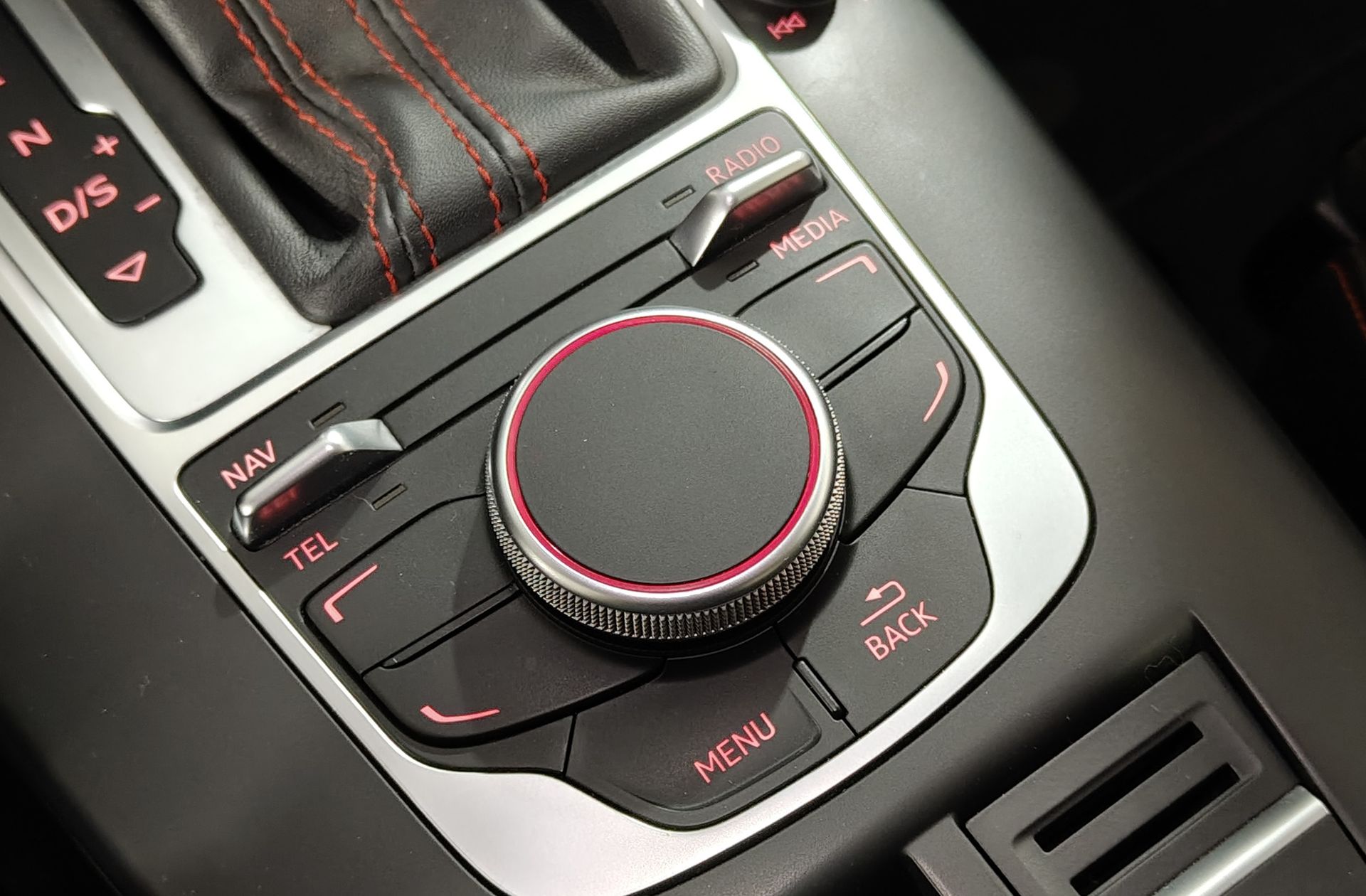 Audi A3 S3 2.0 TFSI quattro S tronic - foto 36