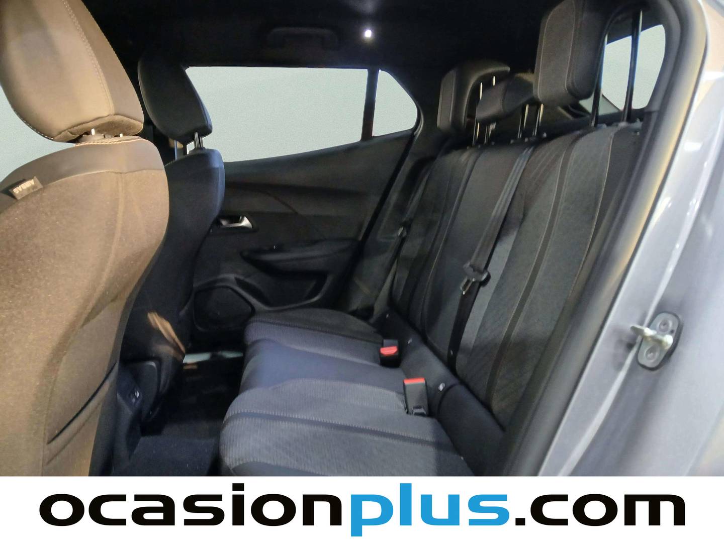 Foto asientos traseros Peugeot 2008 Peugeot 2008 Allure Hybrid eDCS6 (145 CV)