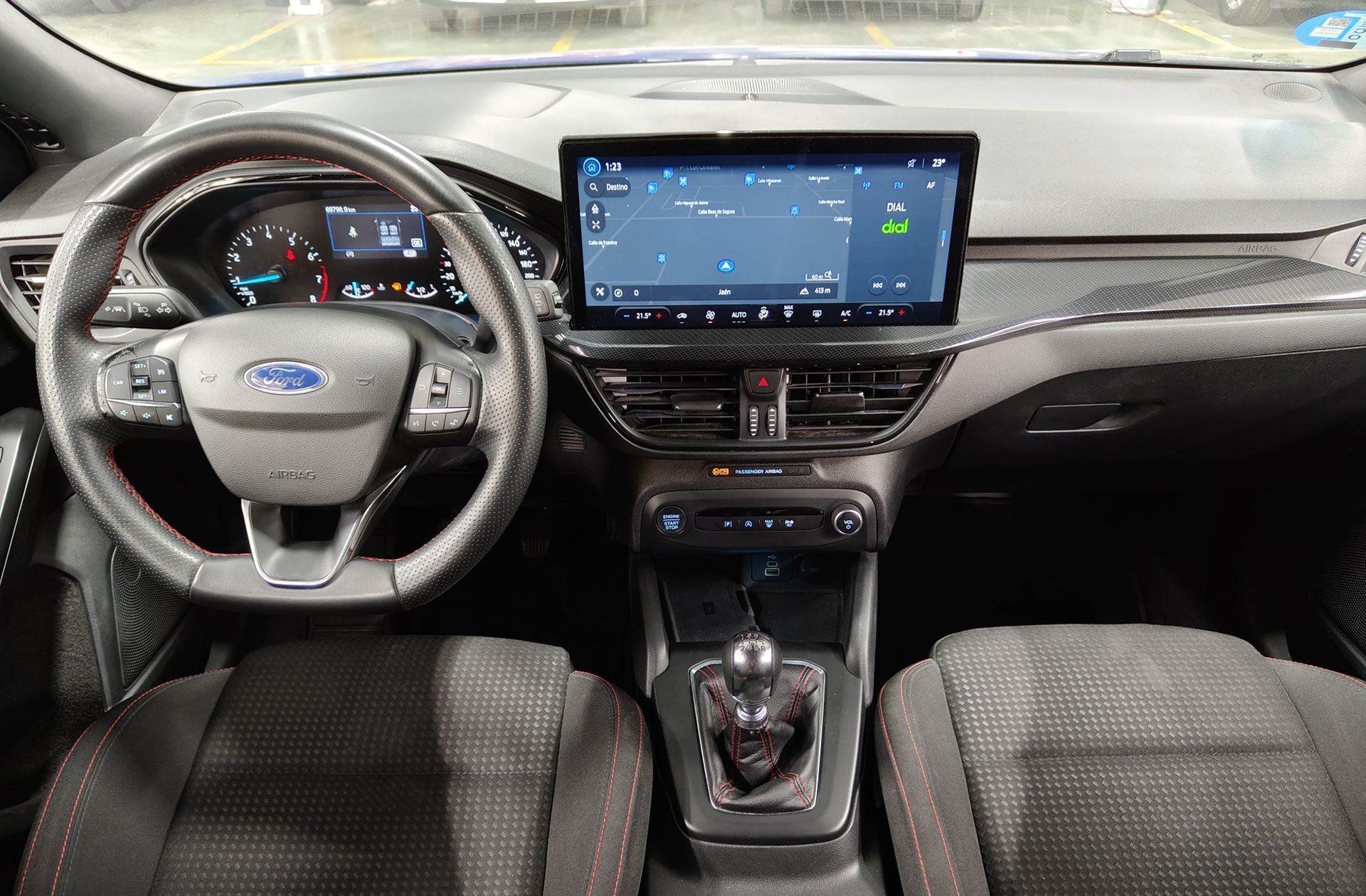 Ford Focus 1.0 EcoBoost MHEV ST-Line - foto 6