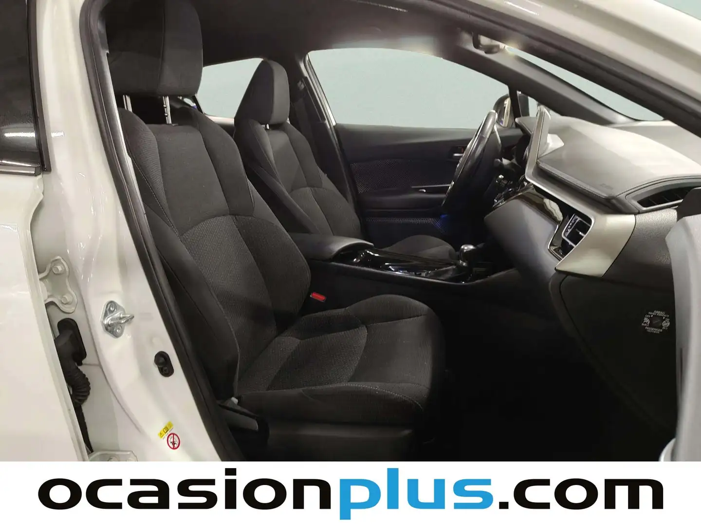 Foto Toyota C-HR Toyota C-HR 1.8 125H Advance (122 CV)