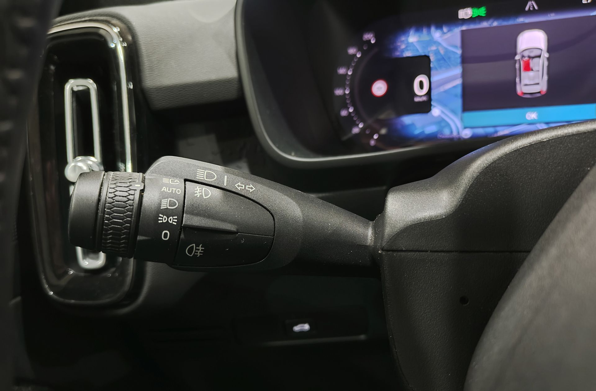 Volvo XC40 Recharge Plus - foto 23