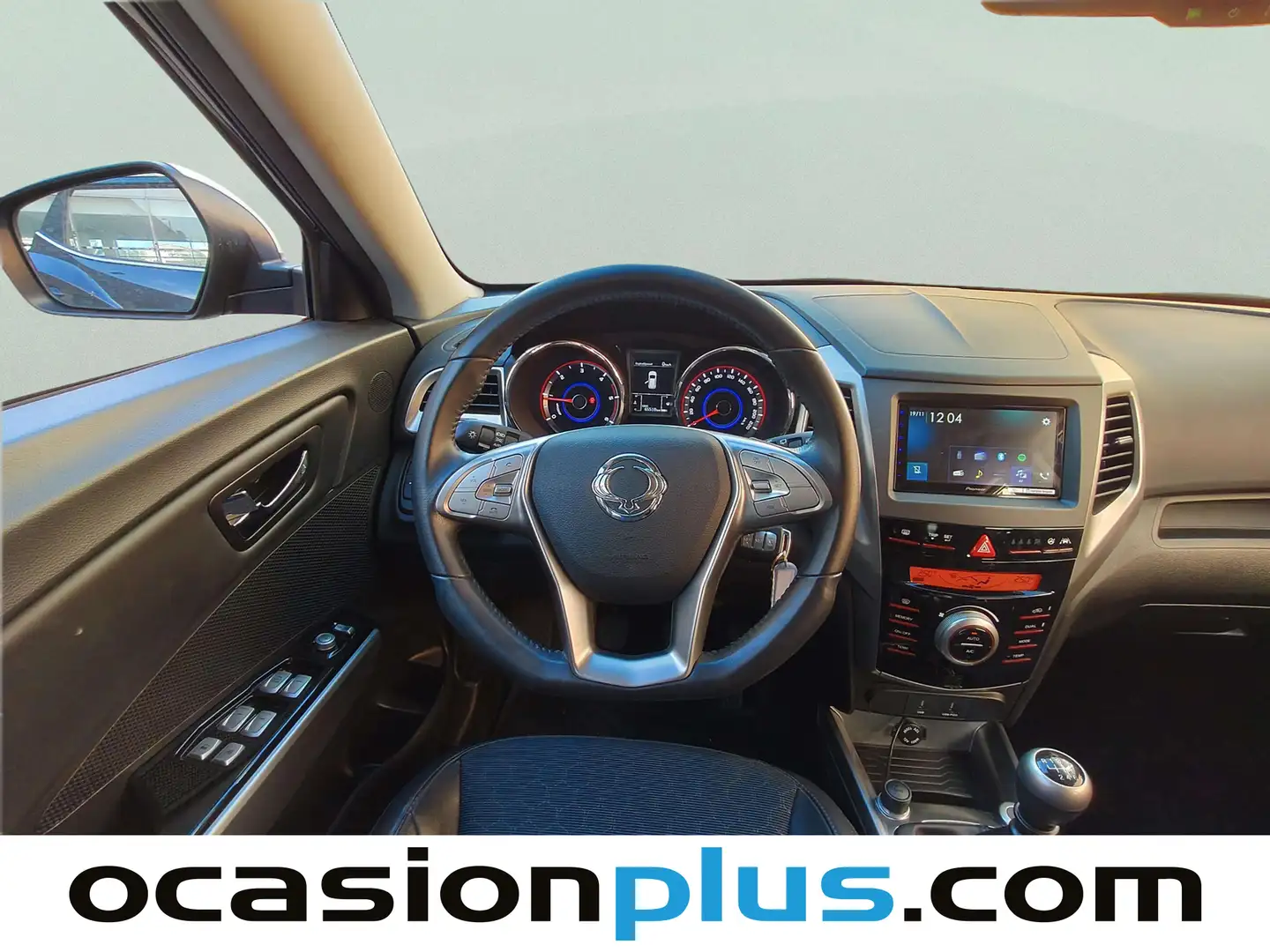 Foto SsangYong Tivoli Ssangyong Tivoli D16T Limited 4x2 (115 CV)