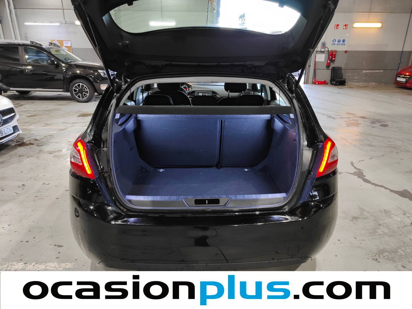 Foto Peugeot 308 Peugeot 308 1.6 BlueHDI Access (100 CV)