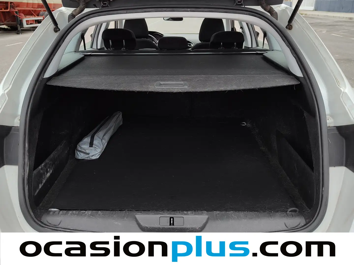 Foto Peugeot 308 Peugeot 308 SW 1.6 BlueHDi Active (120 CV)