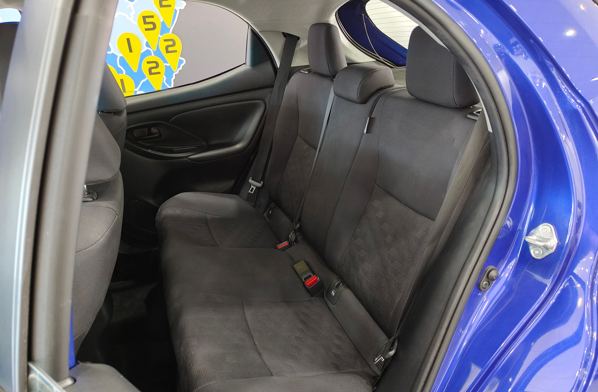 Toyota Yaris 120H Active Plus - foto 11