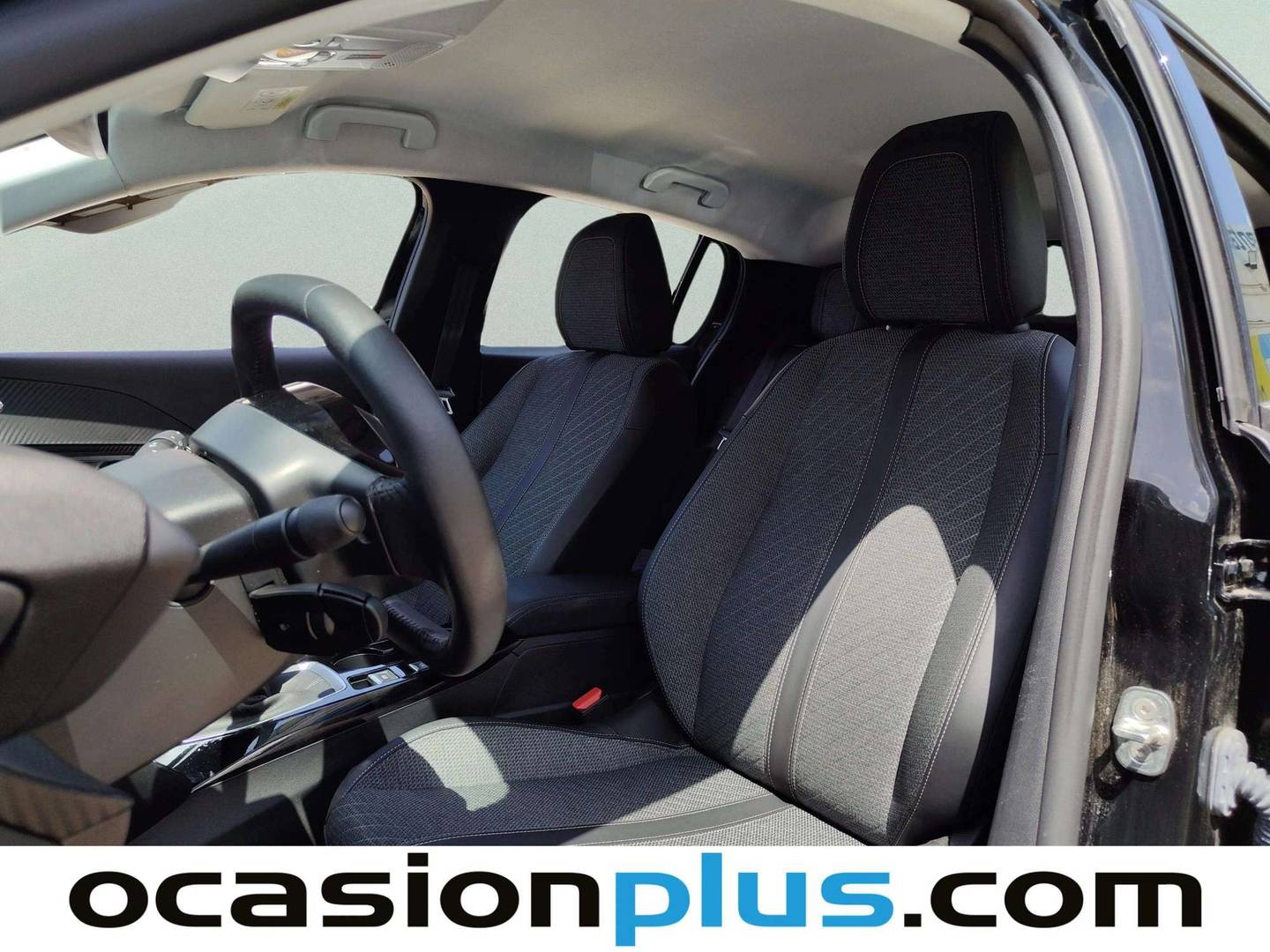 Foto asientos delanteros Peugeot 208 Peugeot 208 PureTech 100 Allure (100 CV)