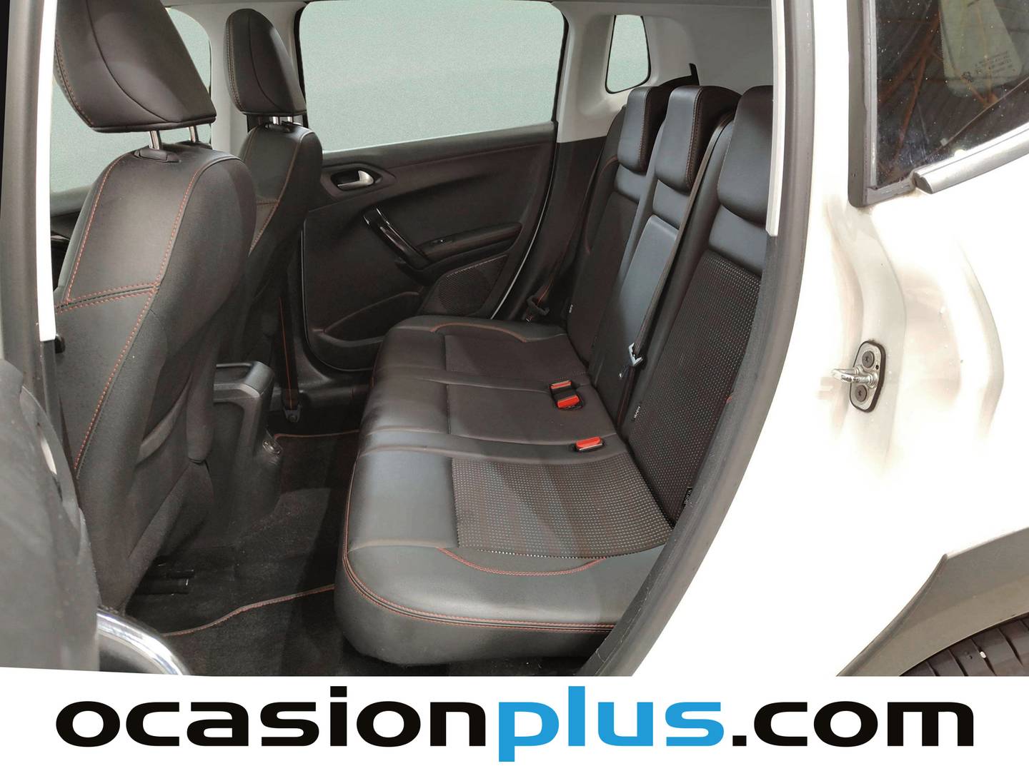 Foto asientos traseros Peugeot 2008 Peugeot 2008 PureTech 130 S&S GT Line (130 CV)