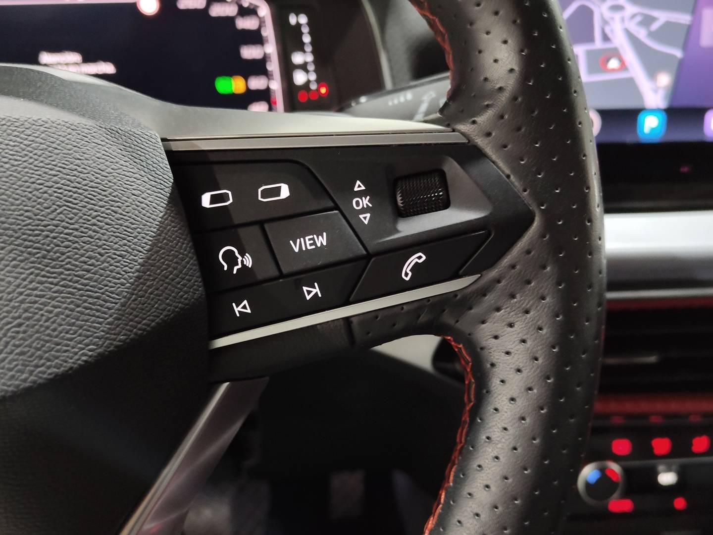 Foto Seat Arona SEAT Arona 1.5 TSI S&S FR XL DSG (150 CV)