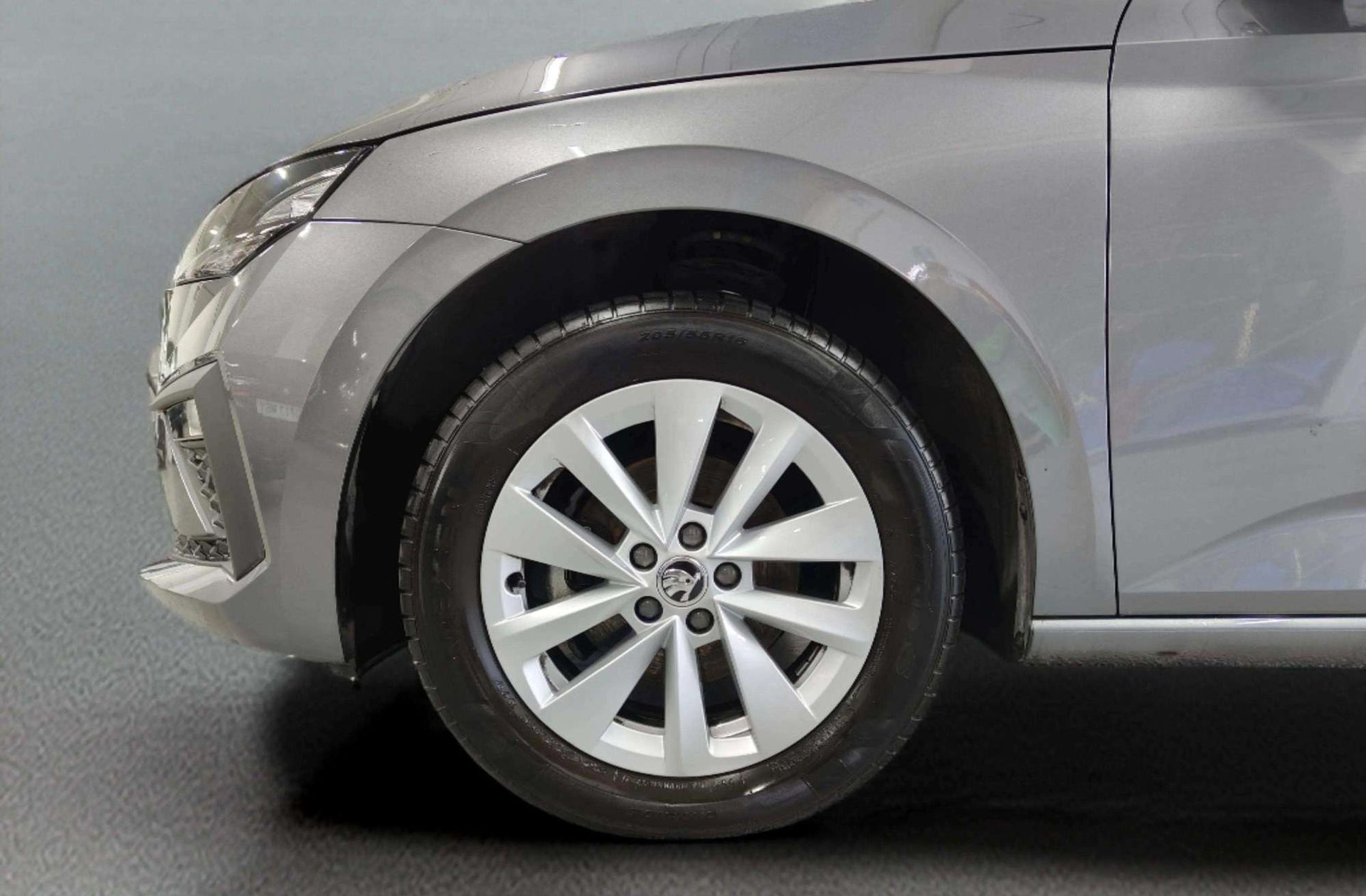 Škoda Scala 1.0 TSI Selection DSG - foto 39