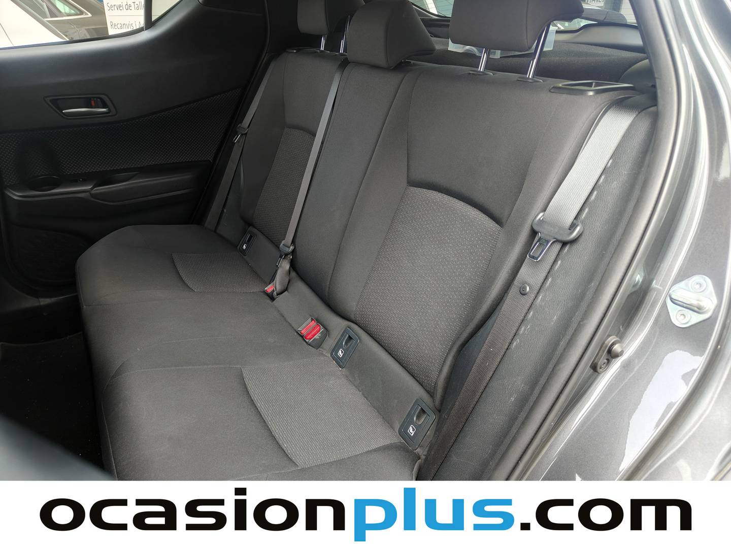 Foto asientos traseros Toyota C-HR Toyota C-HR 1.8 125H Advance (122 CV)