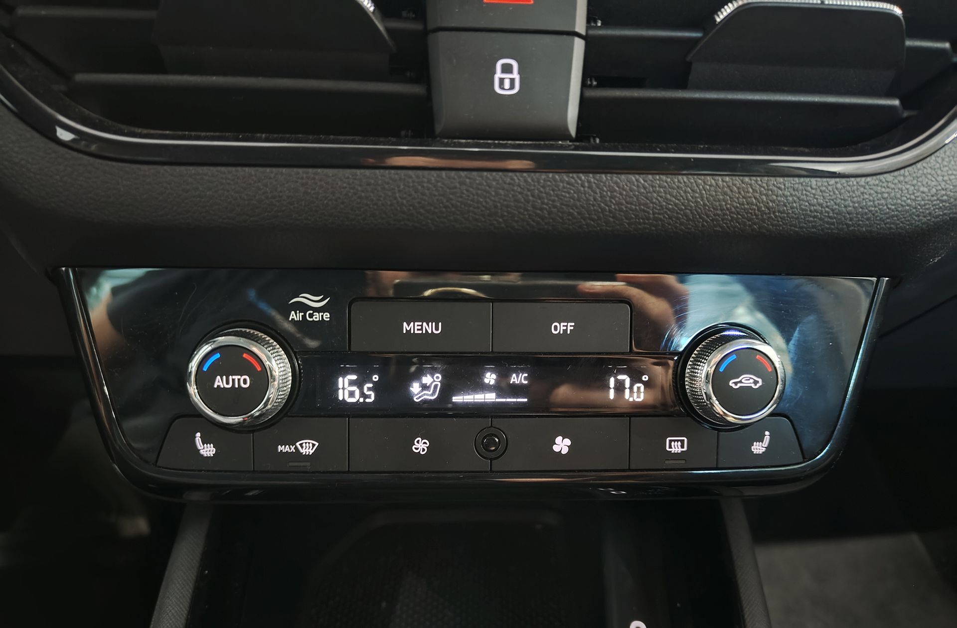 Škoda Scala 1.0 TSI Selection DSG - foto 34