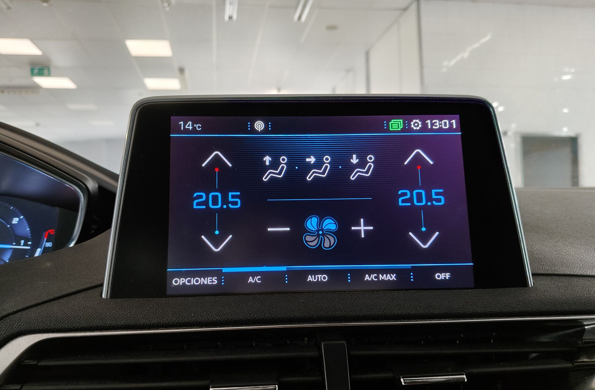 Peugeot 5008 BlueHDi 130 Allure EAT8 7 plazas - foto 35