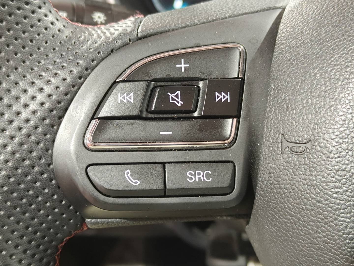 Foto MG HS MG HS 1.5 Turbo GDI Luxury DCT (162 CV)