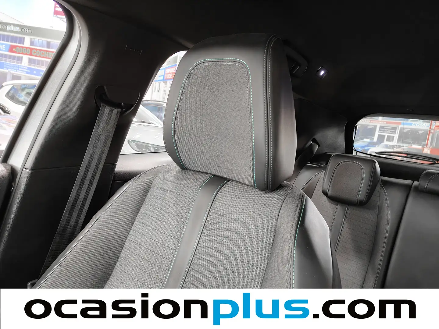 Foto Peugeot 2008 Peugeot 2008 PureTech 130 S&S Allure Pack (130 CV)