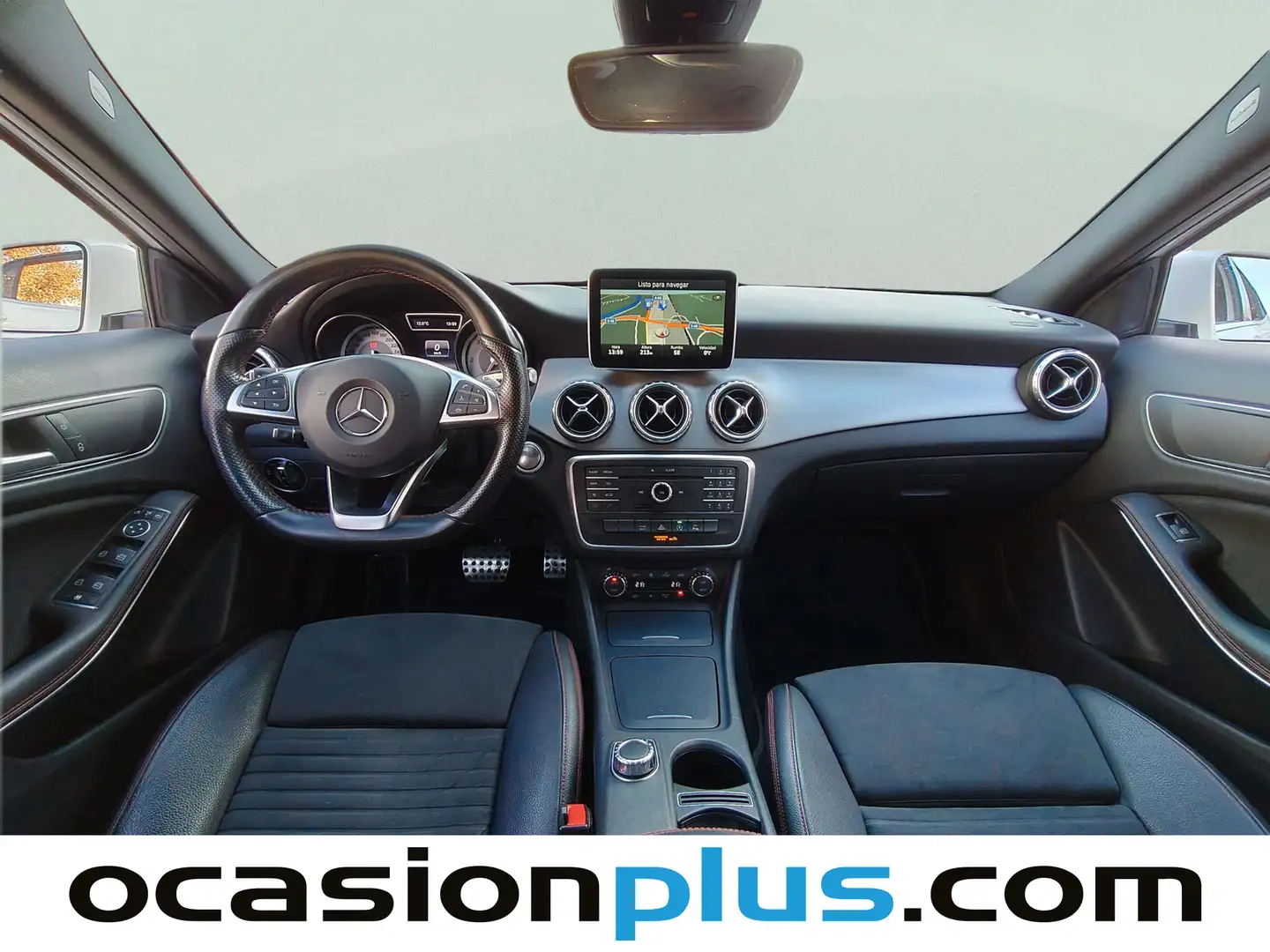 Foto Mercedes GLA Mercedes-Benz GLA 200 d AMG Line (136 CV)