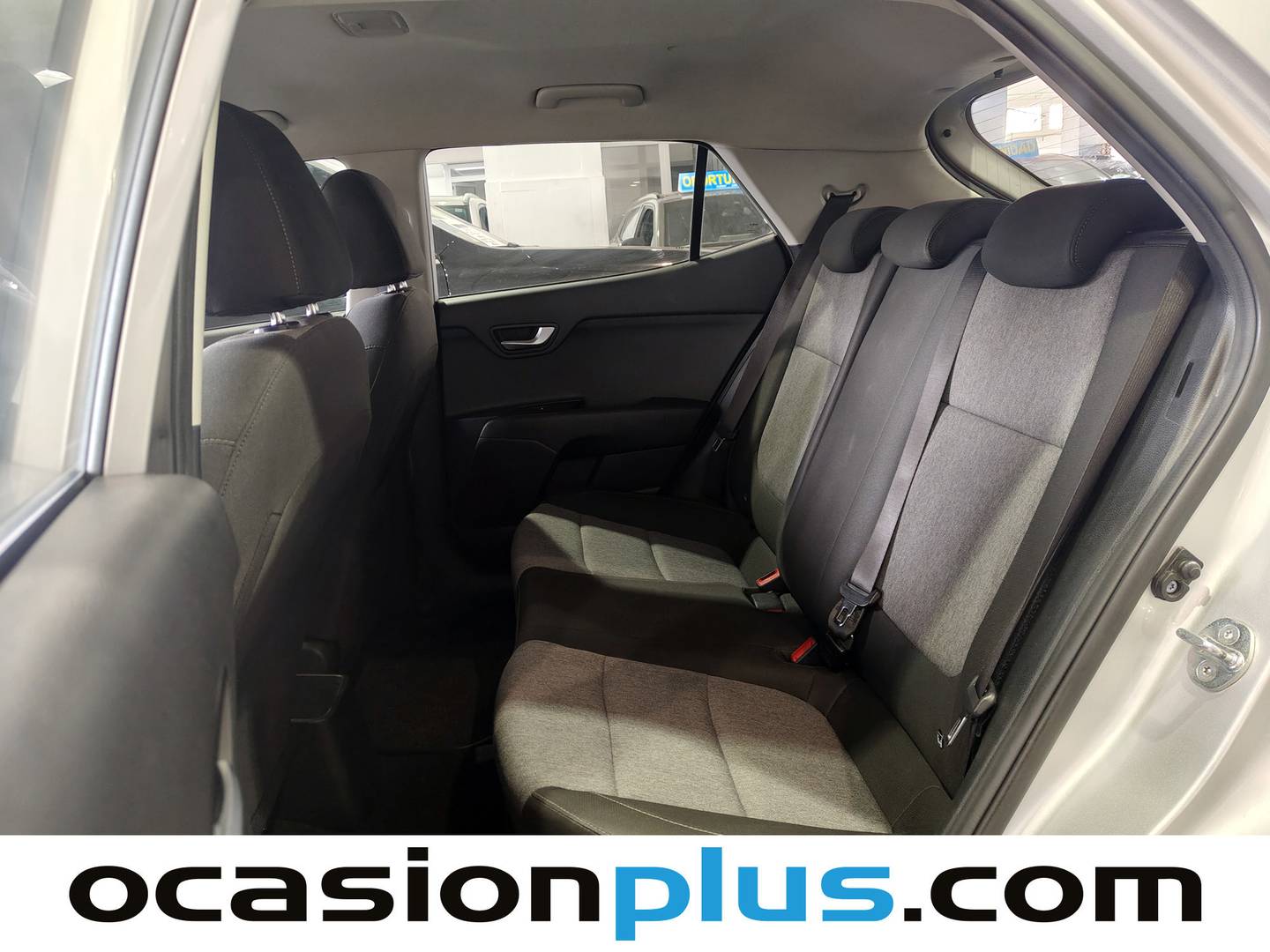 Foto asientos traseros KIA Stonic KIA Stonic 1.0 T-GDi Concept (100 CV)