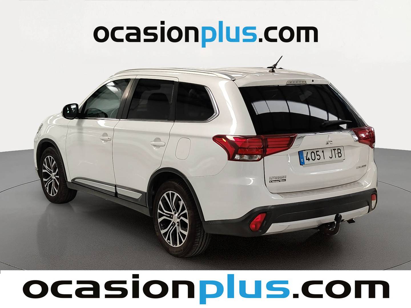 Foto trasera Mitsubishi Outlander Mitsubishi Outlander 220 DI-D Motion 2WD (150 CV) izquierda