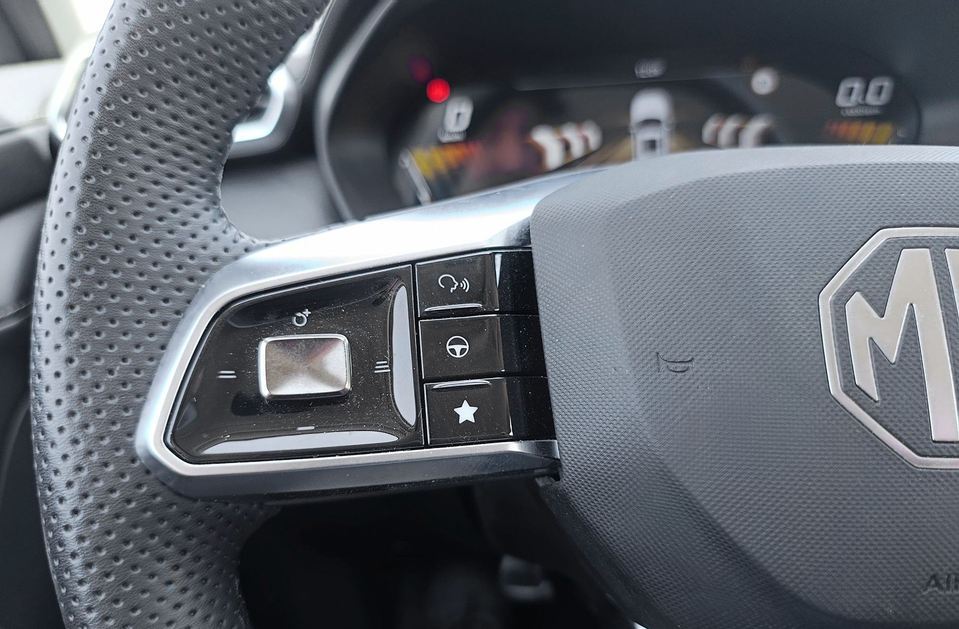 MG ZS 1.5 Hybrid+ Luxury - foto 26