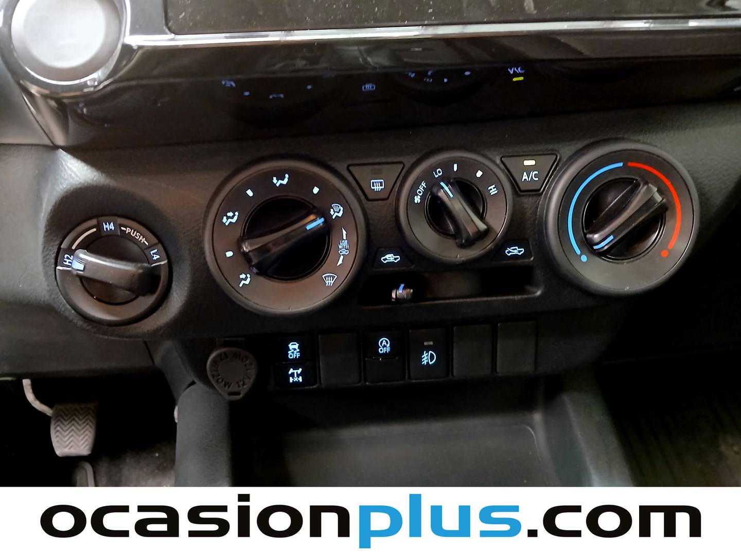 Equipamiento del Toyota Hilux Toyota Hilux 2.4 D-4D Doble Cabina GX (150 CV)