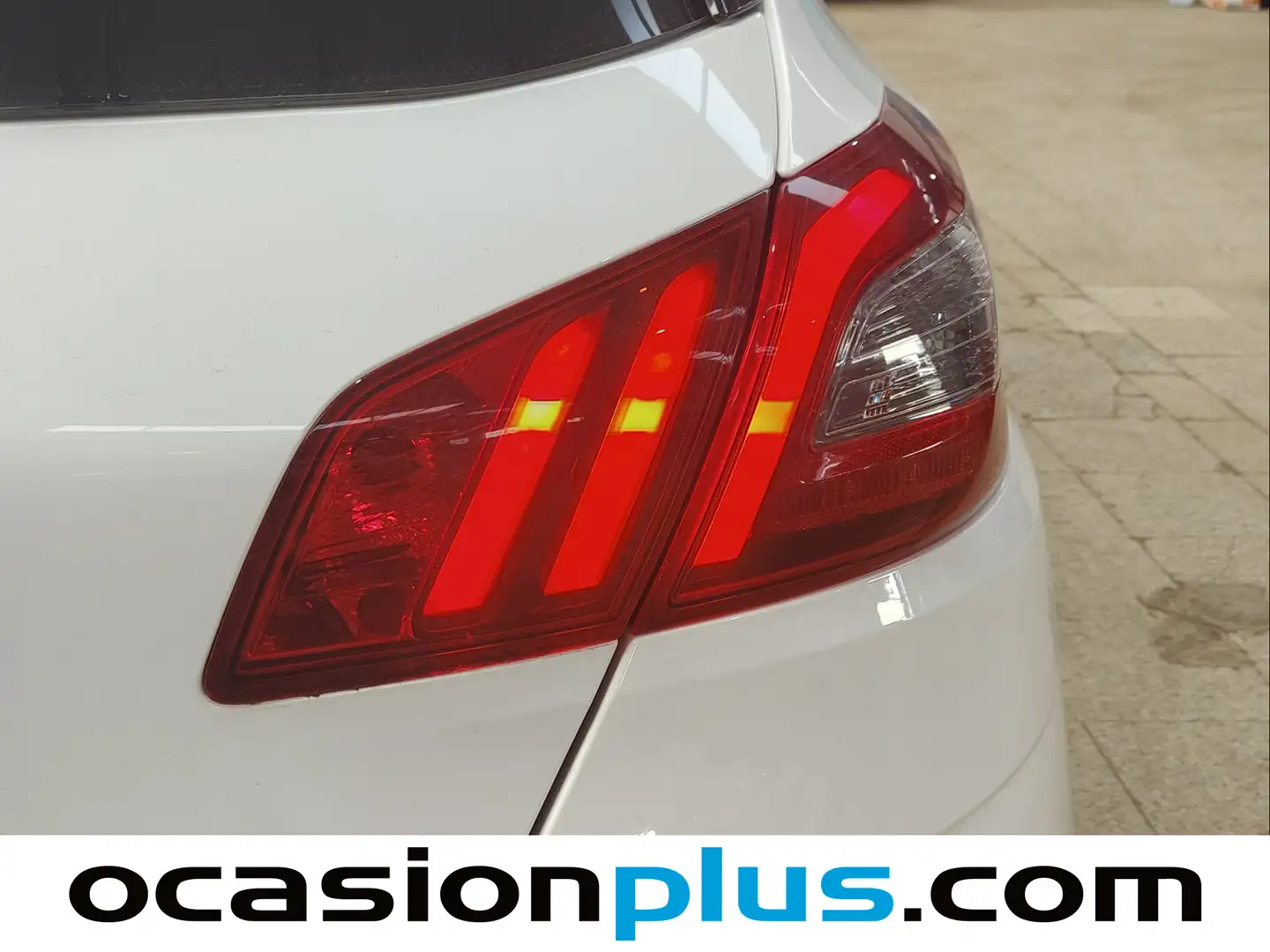 Foto Peugeot 308 Peugeot 308 PureTech 110 S&S Allure (110 CV)