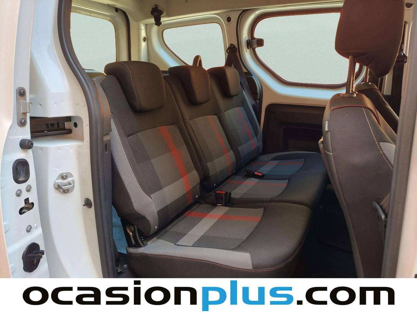 Foto asientos traseros Dacia Dokker Dacia Dokker Serie Limitada Xplore TCe  (130 CV) GPF