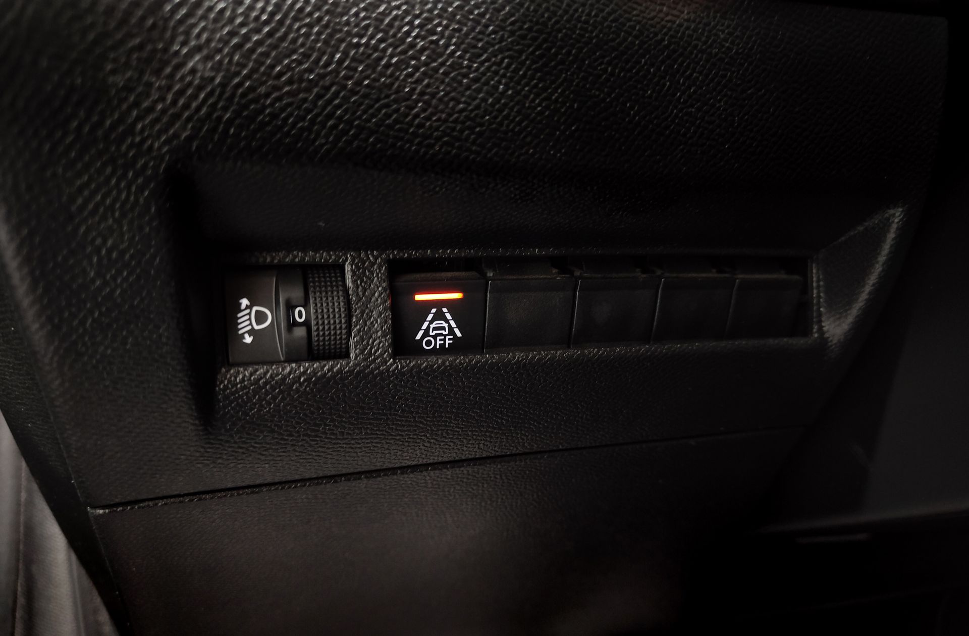 Peugeot 208 PureTech 75 Active - foto 35