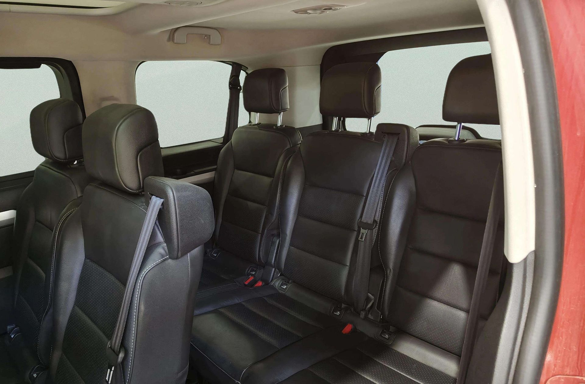 Peugeot Traveller BlueHDi 150 Allure Standard 9 plazas - foto 17