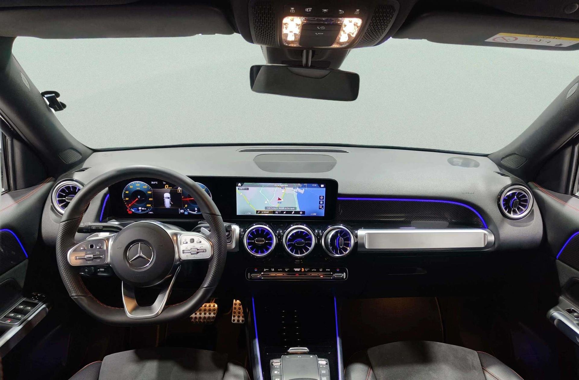 Mercedes-Benz GLB 200 d 4Matic Pack AMG - foto 8