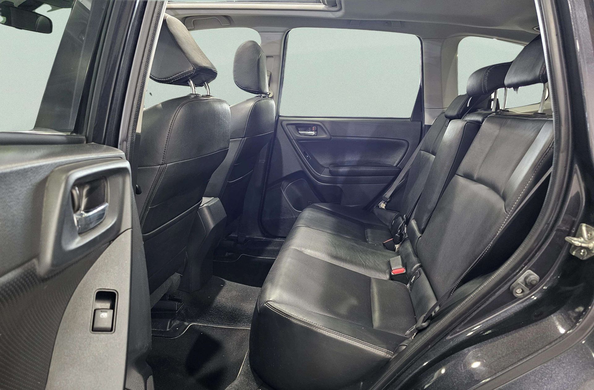 Subaru Forester 2.0 Executive Lineartronic - foto 14