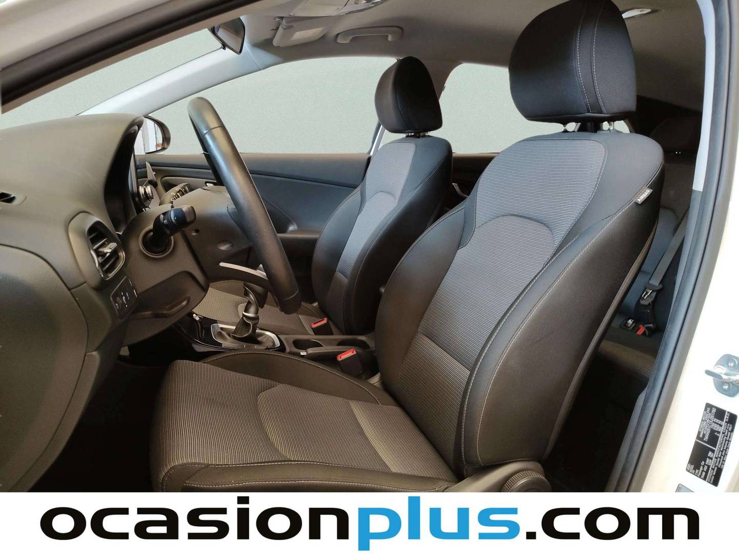 Foto asientos delanteros Hyundai i30 Hyundai i30 1.5 DPI Klass (96 CV)