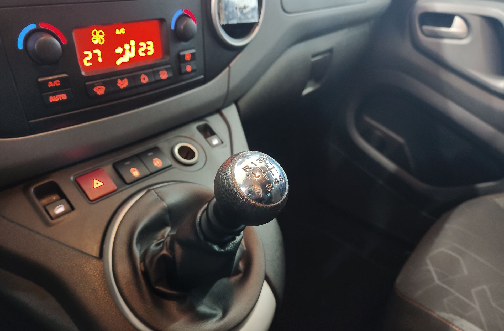 Peugeot Partner Tepee BlueHDi 120 Style - foto 5