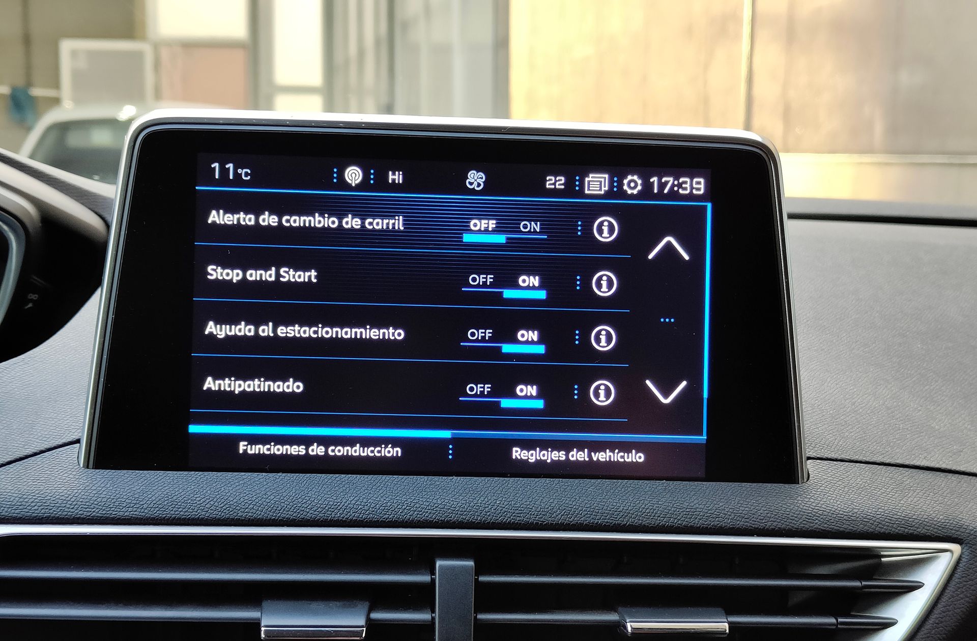 Peugeot 5008 BlueHDi 130 Allure EAT8 7 plazas - foto 33