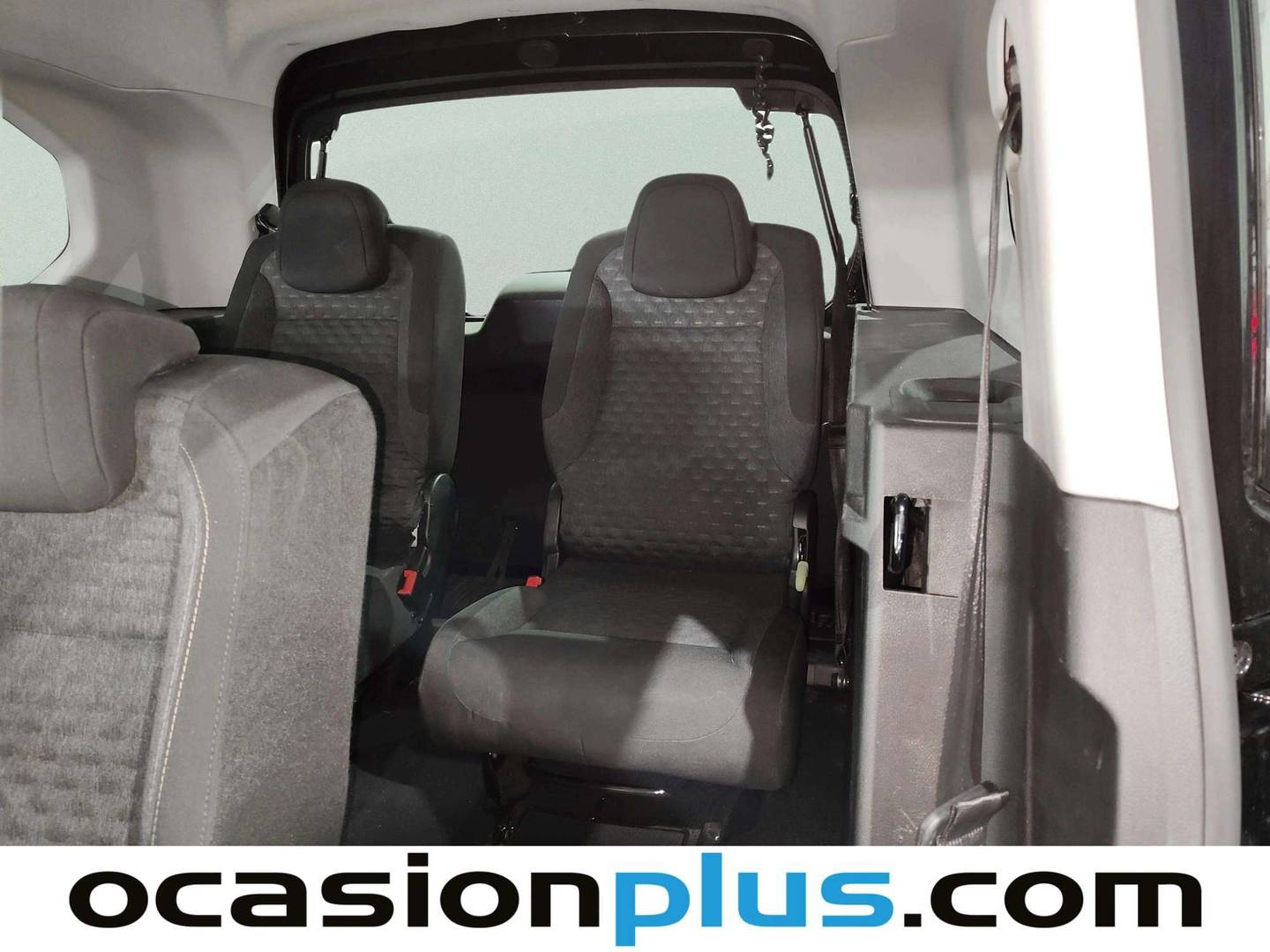 Extras y acabados del Peugeot Rifter Peugeot Rifter BlueHDi 130 GT Long EAT8 (130 CV) 7 Plazas
